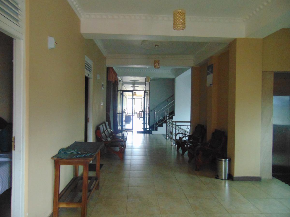Sri Krishna Bhavan Hotel Hatton Exteriör bild